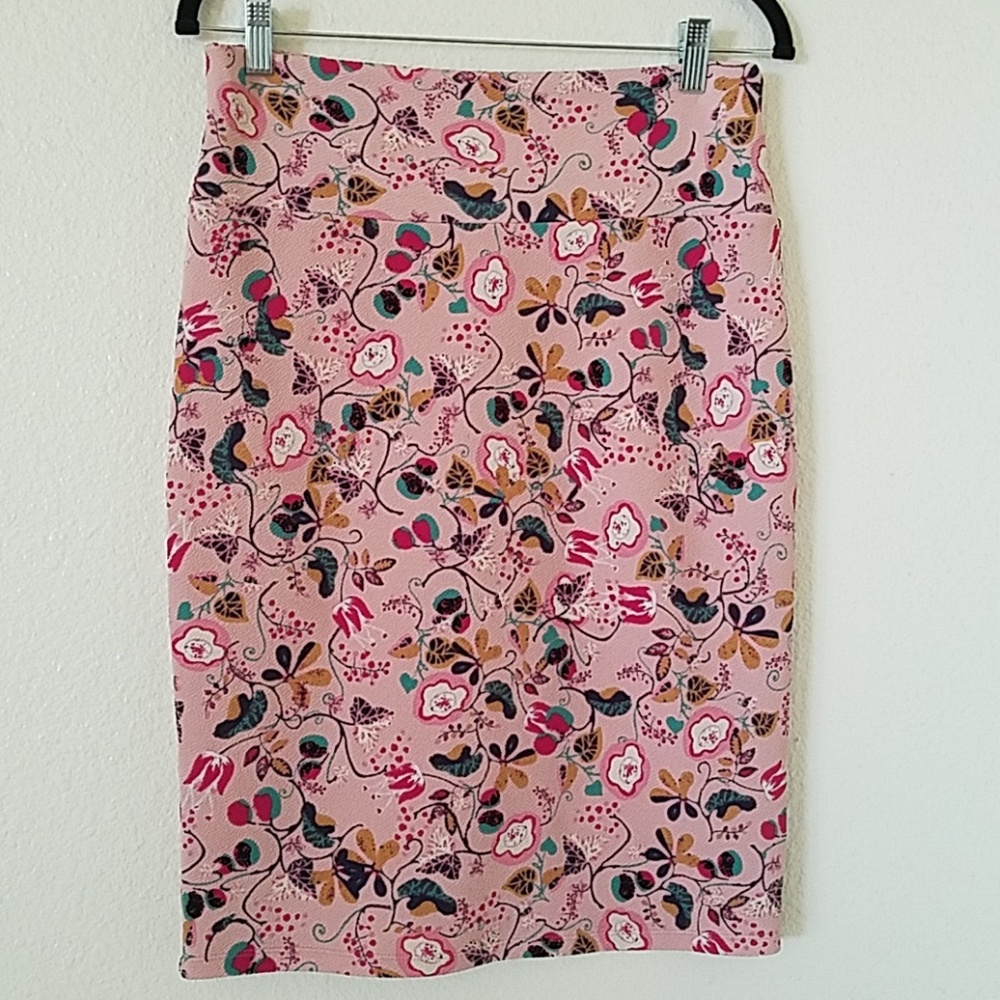 🌟FINAL PRICE🌟 LuLaRoe Floral Cassie Skirt
